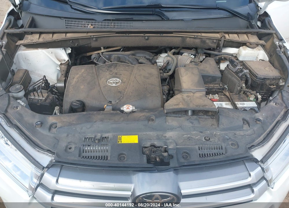 2019 TOYOTA HIGHLANDER XLE VIN: 5TDKZRFH8KS331750