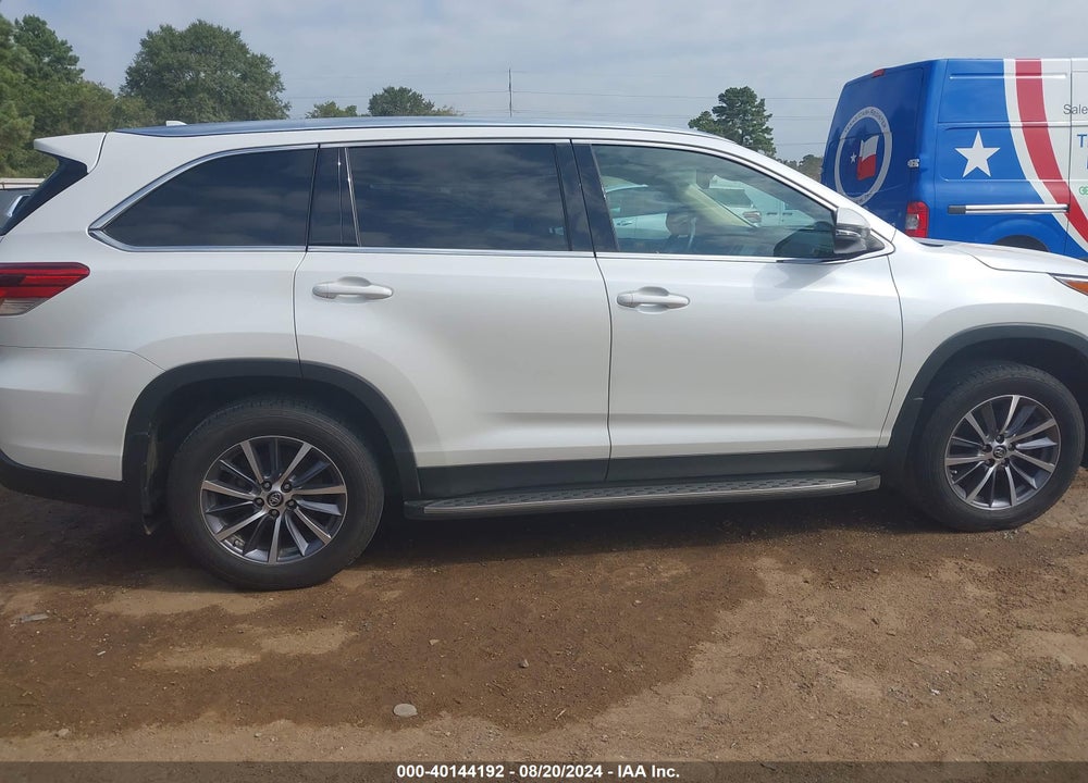 2019 TOYOTA HIGHLANDER XLE VIN: 5TDKZRFH8KS331750