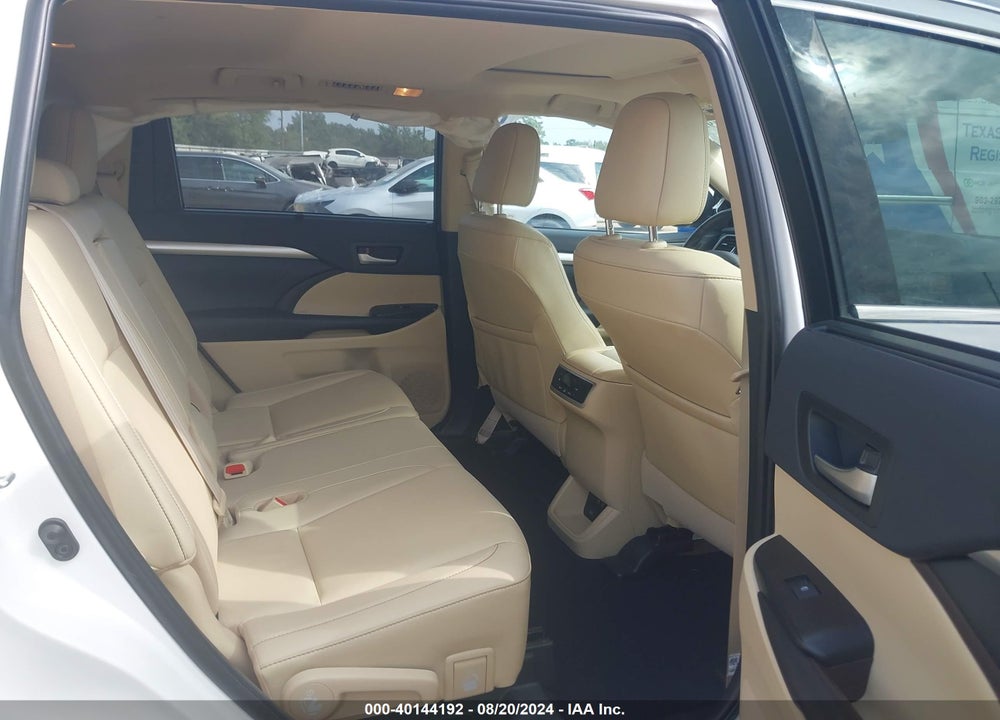 2019 TOYOTA HIGHLANDER XLE VIN: 5TDKZRFH8KS331750