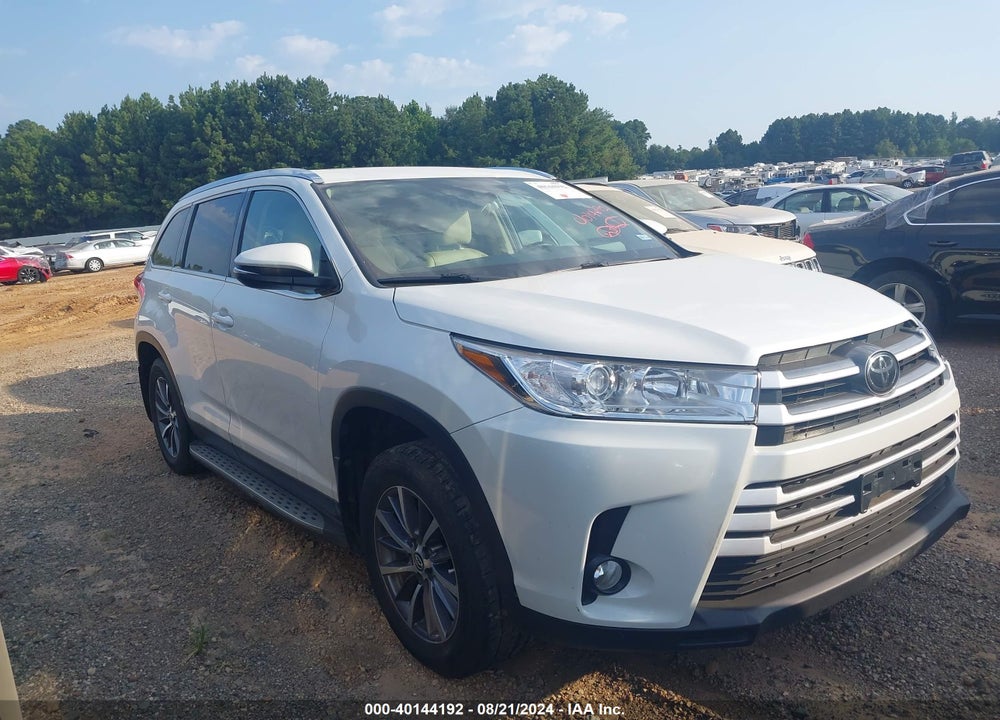 2019 TOYOTA HIGHLANDER XLE VIN: 5TDKZRFH8KS331750