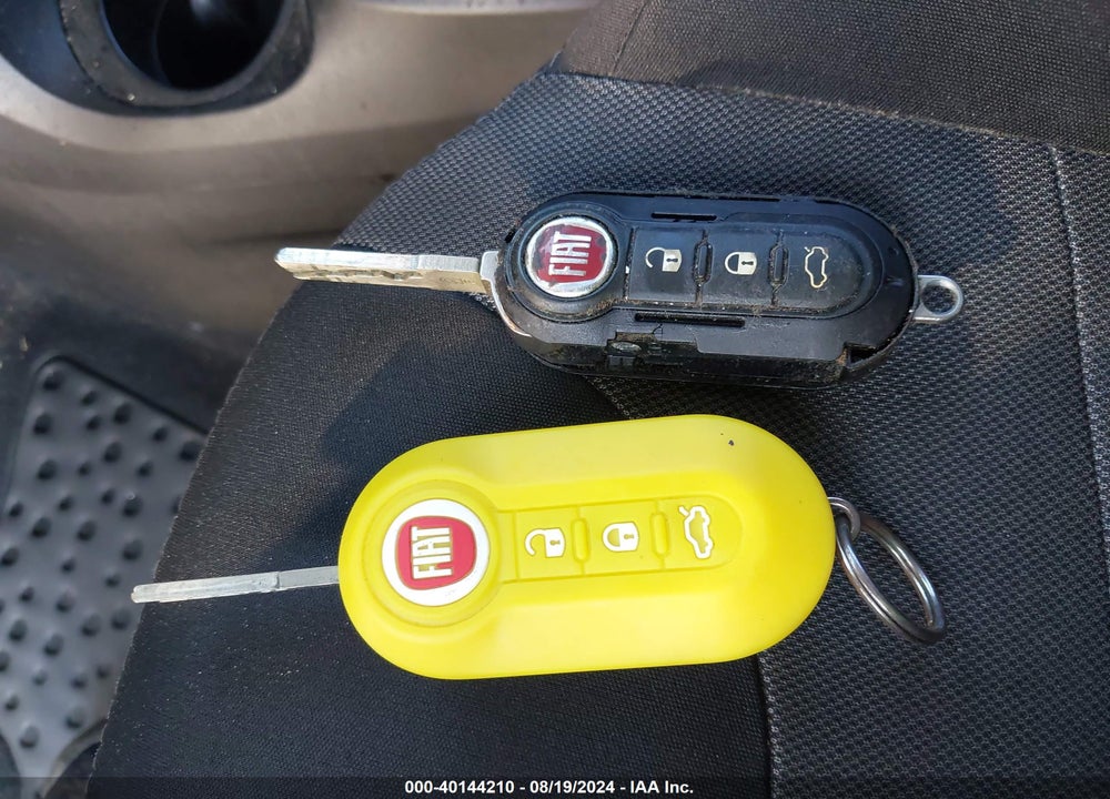 2017 FIAT 500L POP VIN: ZFBCFAAH8HZ038639