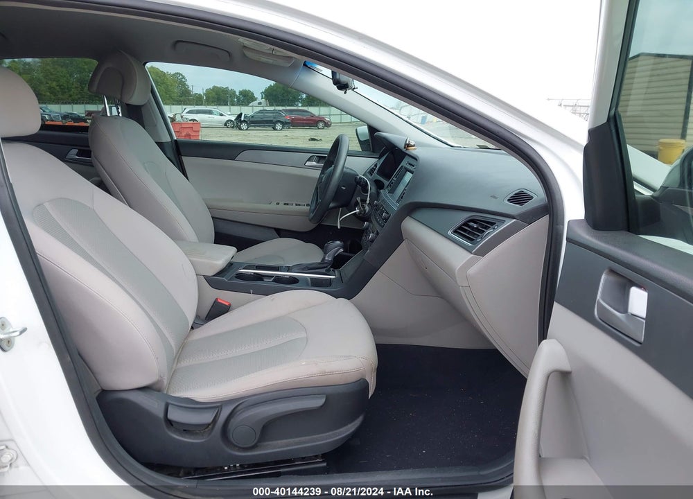 2016 HYUNDAI SONATA SE VIN: 5NPE24AF5GH390875