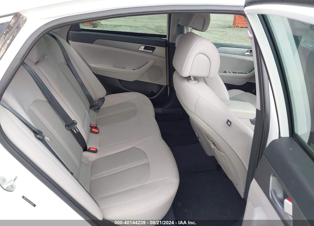 2016 HYUNDAI SONATA SE VIN: 5NPE24AF5GH390875