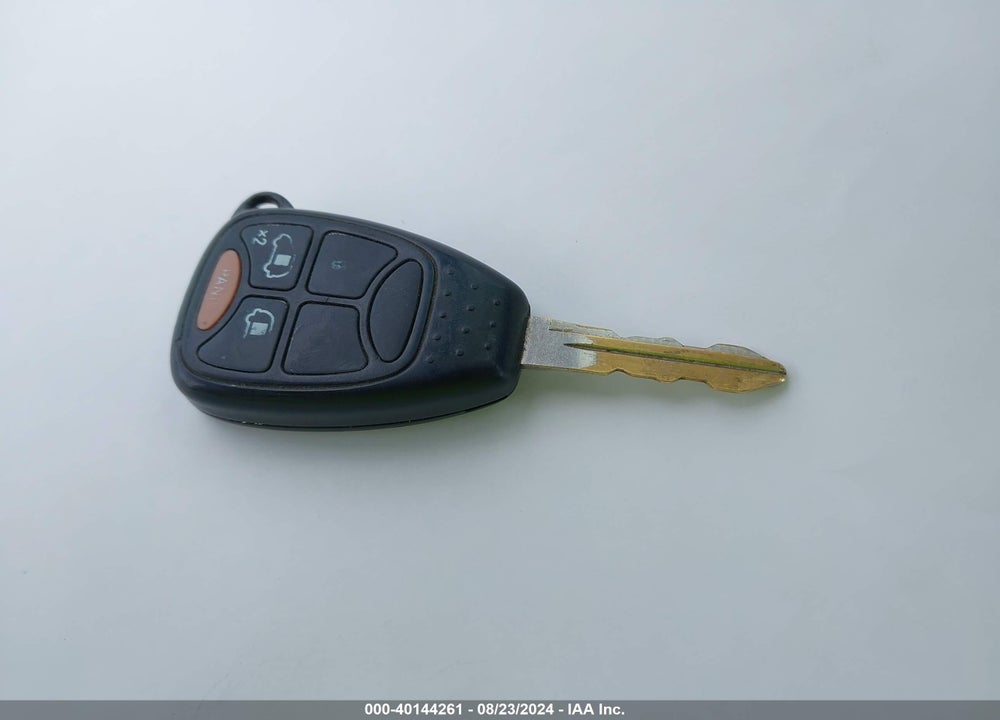 2005 DODGE GRAND CARAVAN SXT VIN: 2D4GP44L25R482668