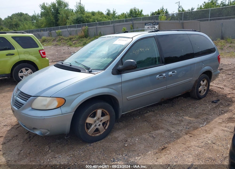 2005 DODGE GRAND CARAVAN SXT VIN: 2D4GP44L25R482668