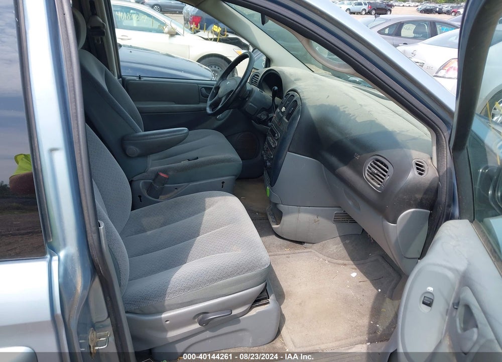 2005 DODGE GRAND CARAVAN SXT VIN: 2D4GP44L25R482668