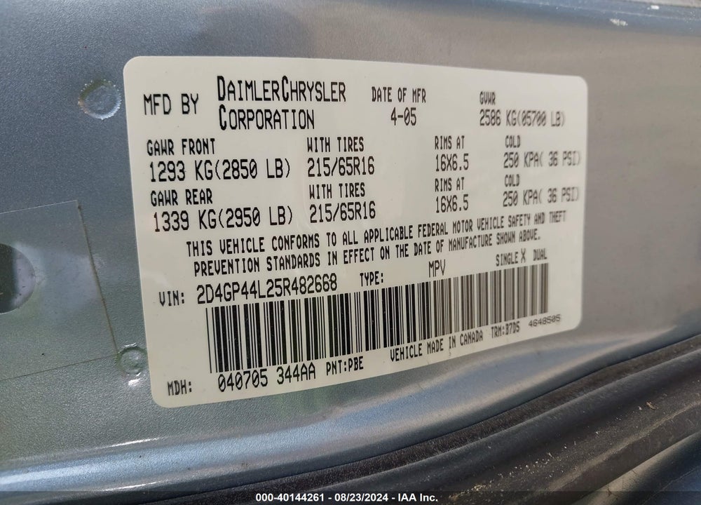 2005 DODGE GRAND CARAVAN SXT VIN: 2D4GP44L25R482668