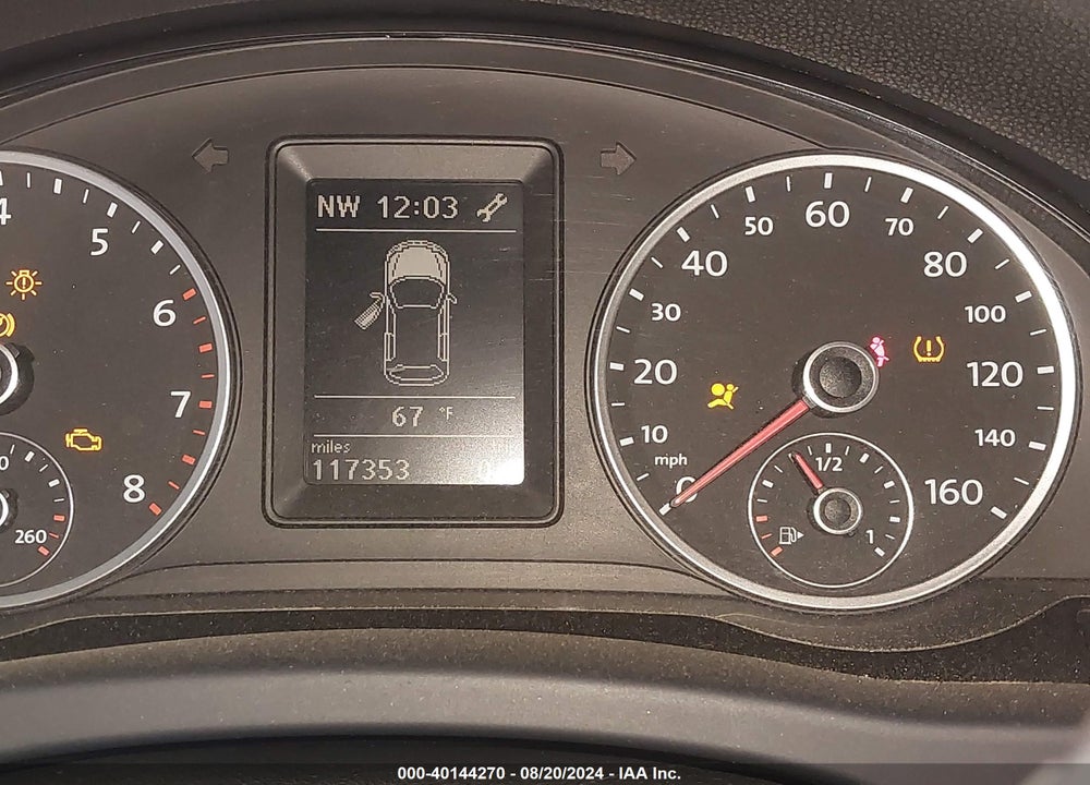2011 VOLKSWAGEN TIGUAN SE VIN: WVGAV7AX0BW514887
