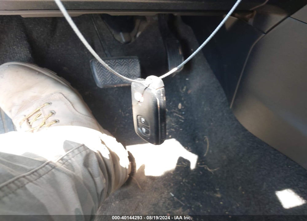 2016 TOYOTA PRIUS V TWO VIN: JTDZN3EU2GJ054409