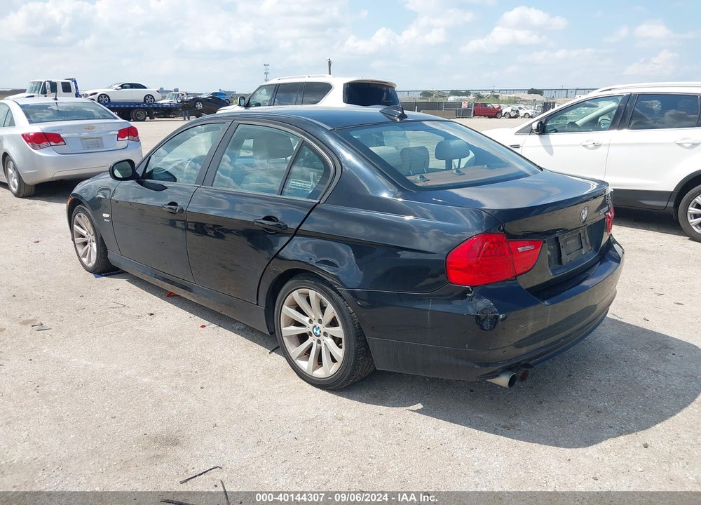 2011 BMW 328I XDRIVE VIN: WBAPK7G5XBNN77561