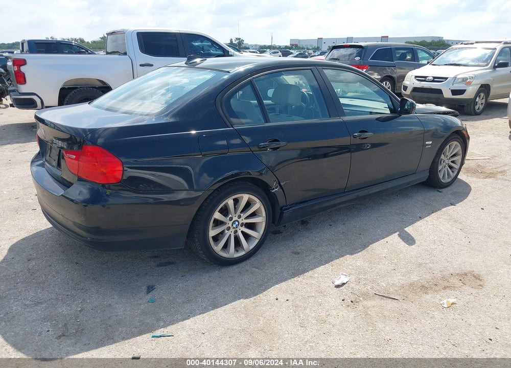 2011 BMW 328I XDRIVE VIN: WBAPK7G5XBNN77561