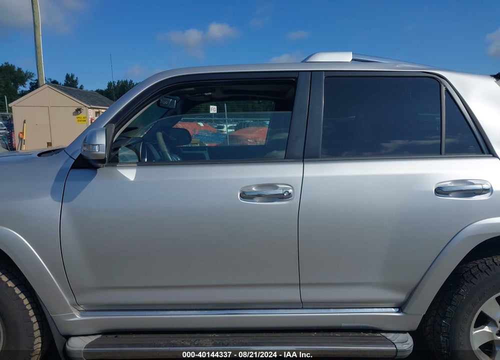 2011 TOYOTA 4RUNNER SR5 V6 VIN: JTEBU5JR0B5040975