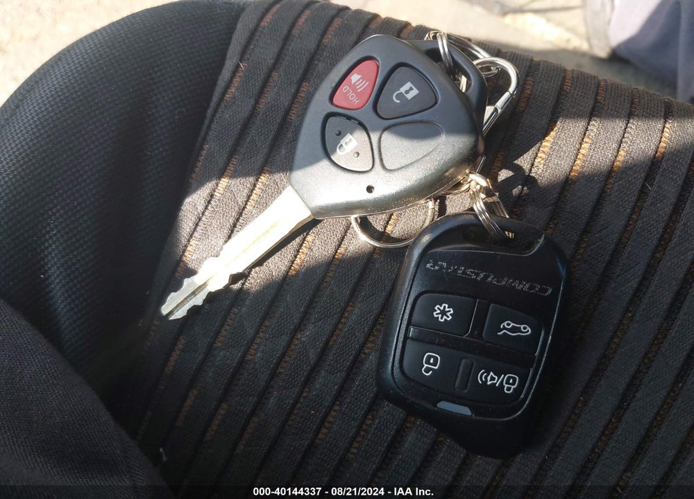 2011 TOYOTA 4RUNNER SR5 V6 VIN: JTEBU5JR0B5040975