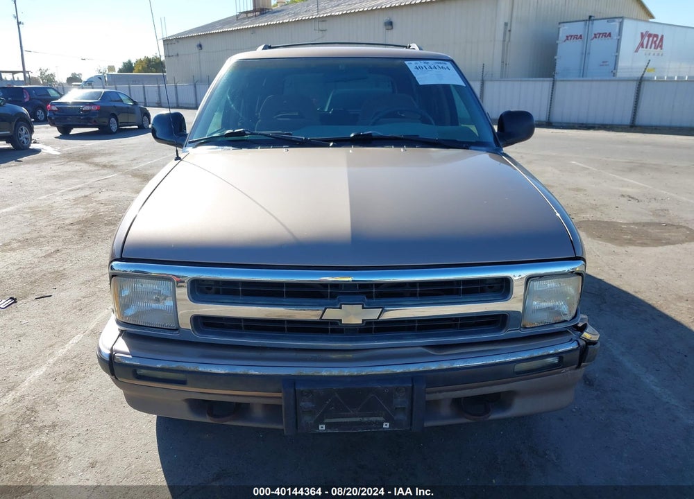 1996 CHEVROLET BLAZER VIN: 1GNDT13WXT2242566