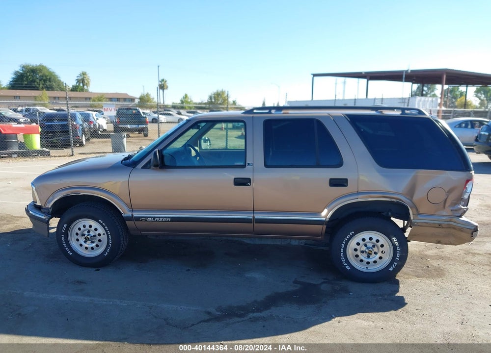 1996 CHEVROLET BLAZER VIN: 1GNDT13WXT2242566
