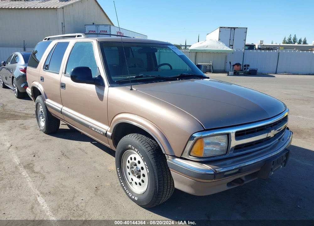 1996 CHEVROLET BLAZER VIN: 1GNDT13WXT2242566