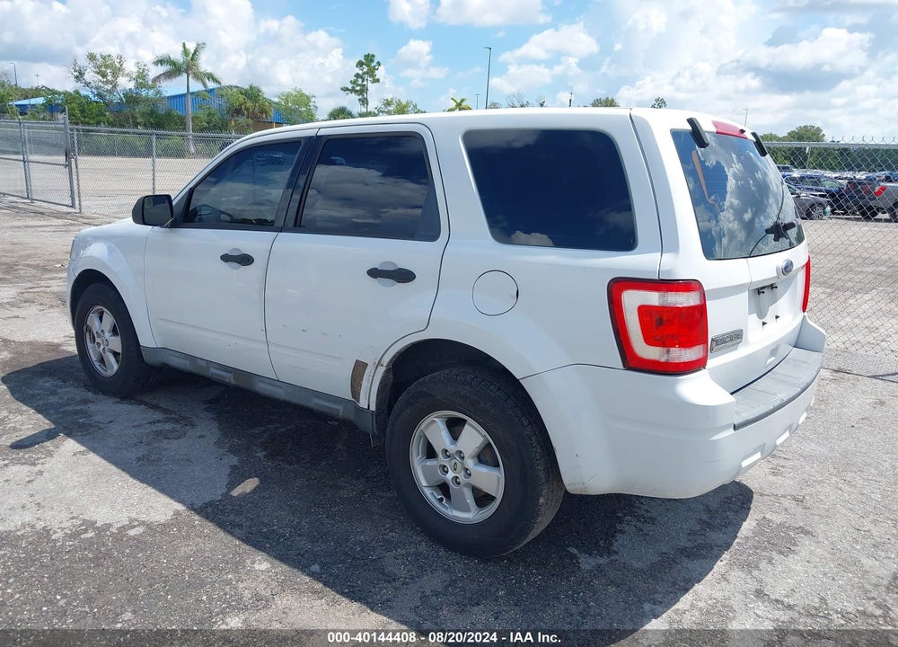 2010 FORD ESCAPE XLS VIN: 1FMCU0C73AKB03554
