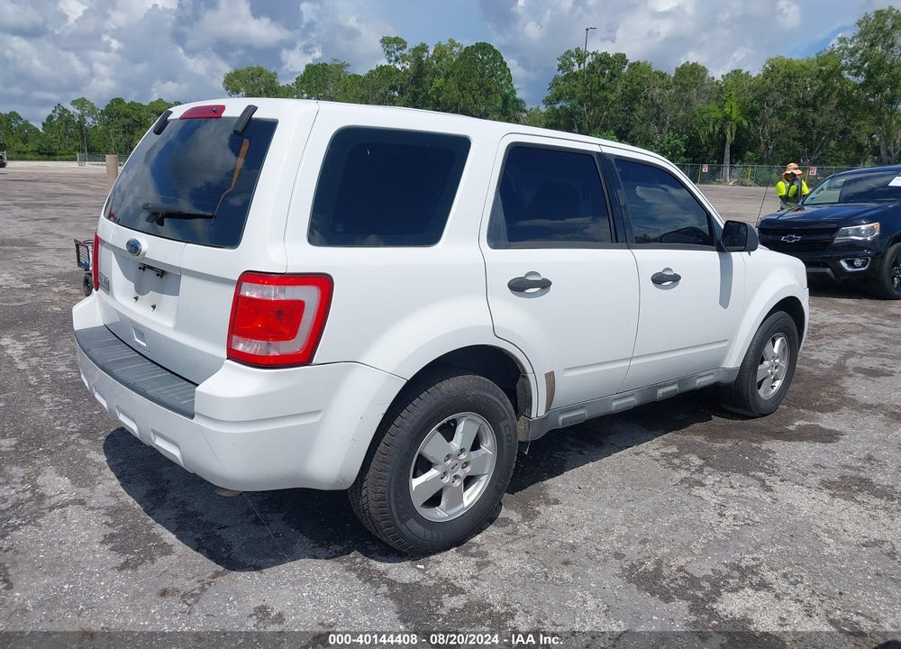 2010 FORD ESCAPE XLS VIN: 1FMCU0C73AKB03554