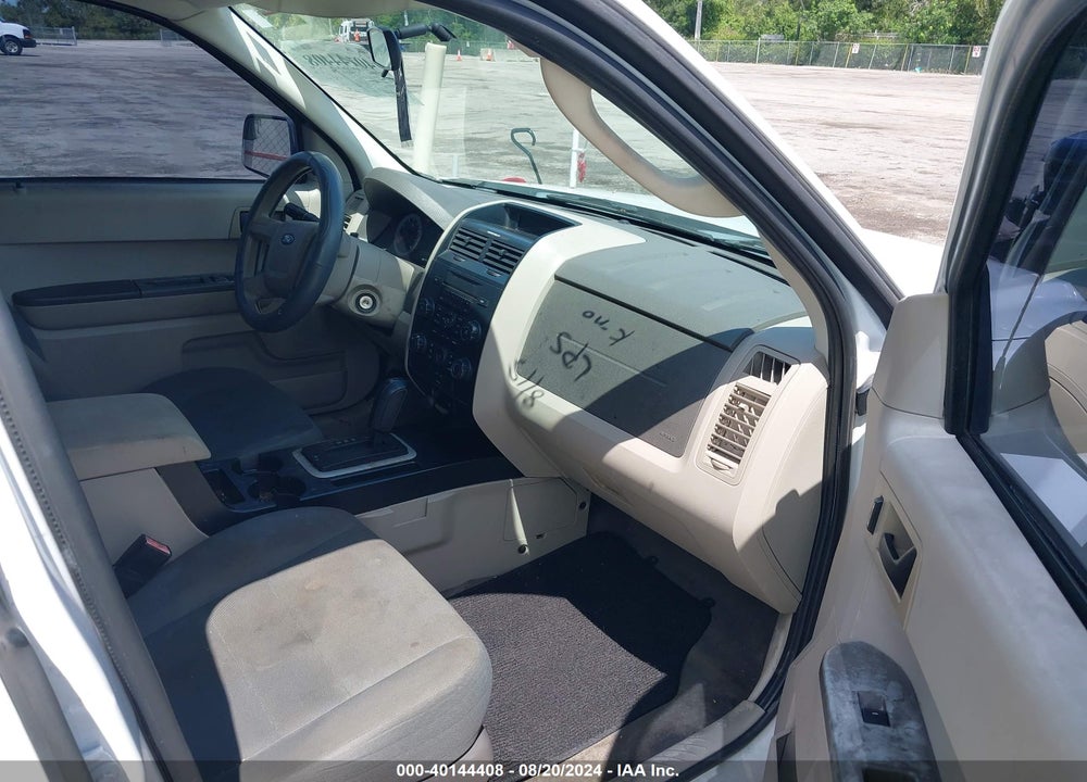 2010 FORD ESCAPE XLS VIN: 1FMCU0C73AKB03554