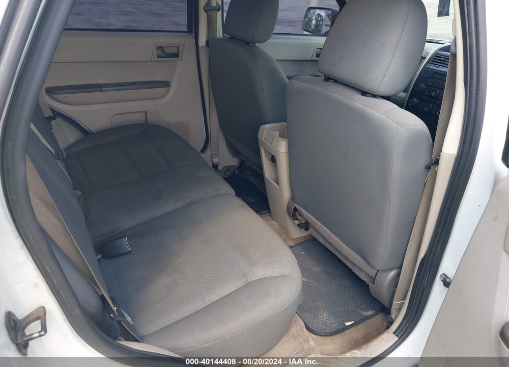 2010 FORD ESCAPE XLS VIN: 1FMCU0C73AKB03554