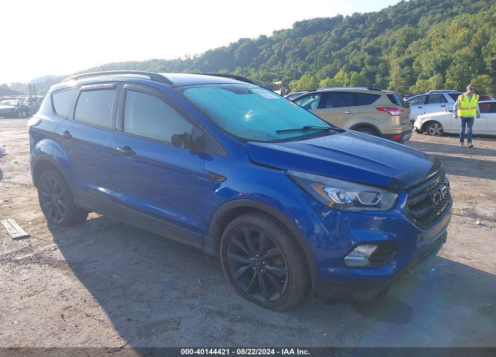 2018 FORD ESCAPE SE VIN: 1FMCU9GD8JUC01455