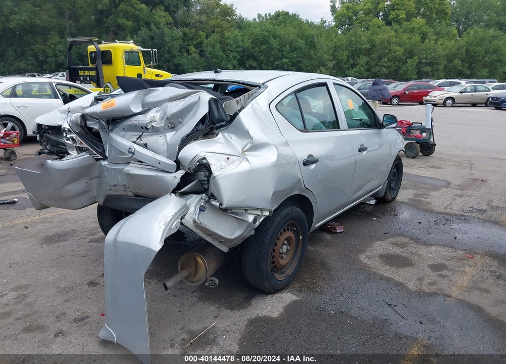 2015 NISSAN VERSA 1.6 S+ VIN: 3N1CN7AP4FL877205