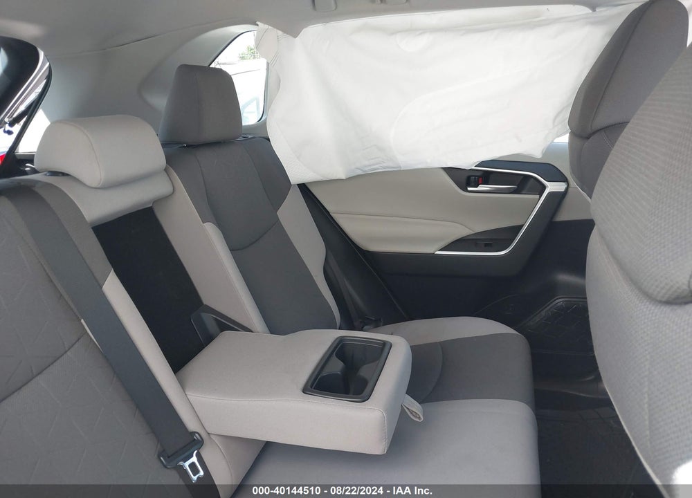 2021 TOYOTA RAV4 XLE VIN: 2T3P1RFV9MC227791