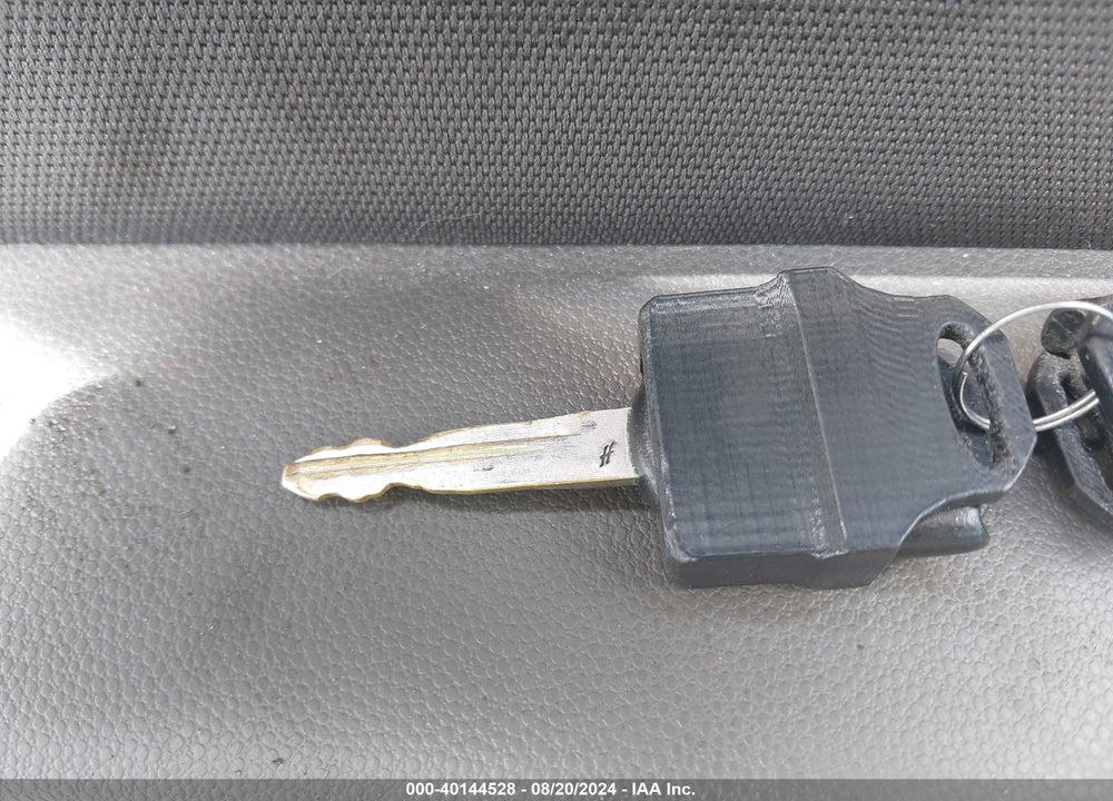 2008 FORD FOCUS SE/SES VIN: 1FAHP33N38W227379