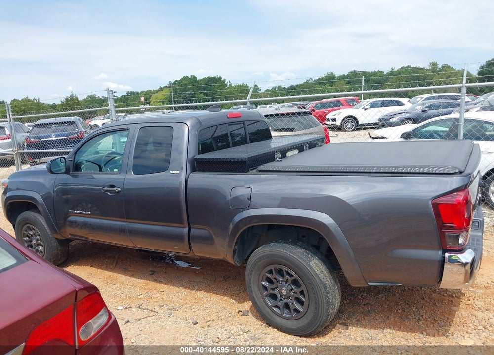 2018 TOYOTA TACOMA SR5 V6 VIN: 5TFRZ5CN4JX060227