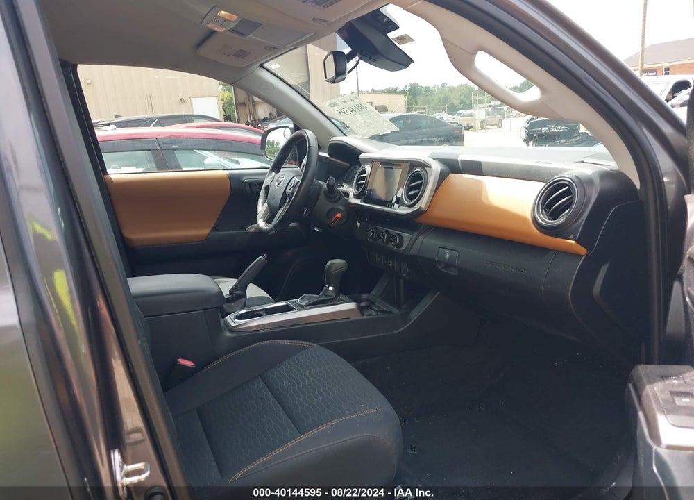 2018 TOYOTA TACOMA SR5 V6 VIN: 5TFRZ5CN4JX060227