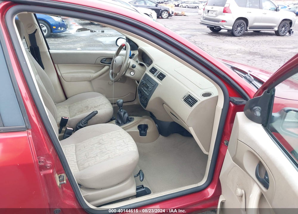 2005 FORD FOCUS ZX4 VIN: 1FAFP34N75W148850