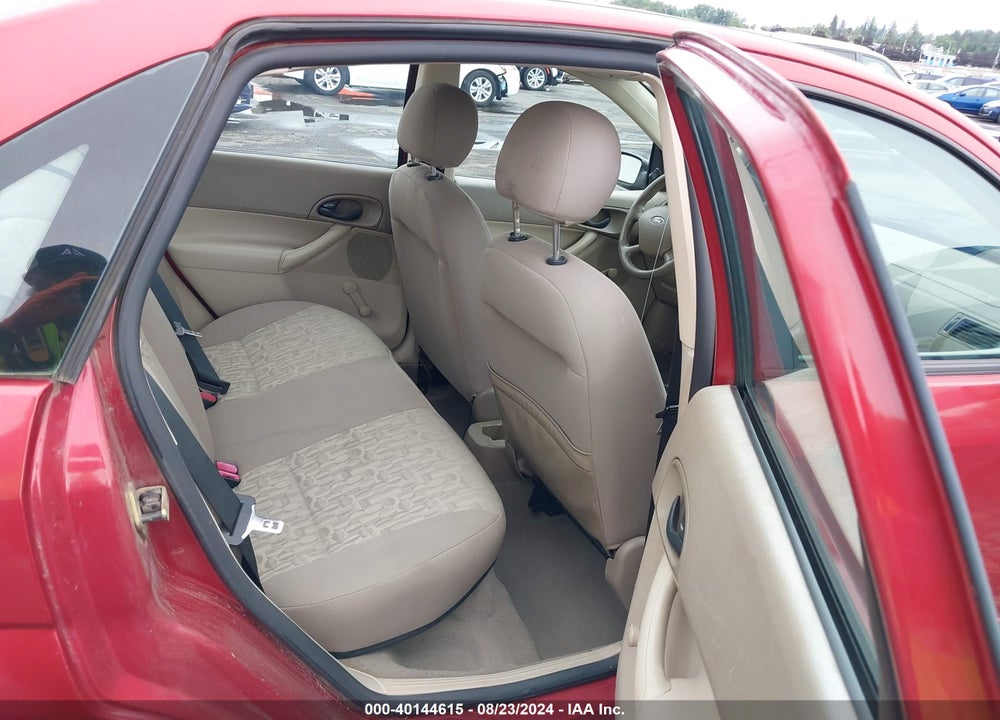 2005 FORD FOCUS ZX4 VIN: 1FAFP34N75W148850