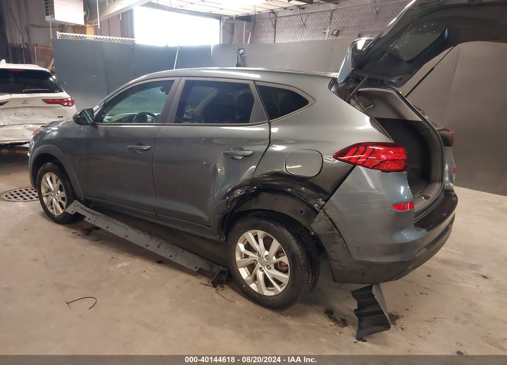 2021 HYUNDAI TUCSON SE VIN: KM8J2CA44MU311930
