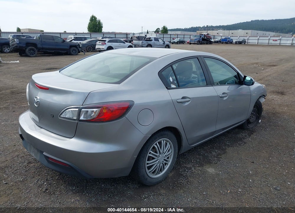 2011 MAZDA 3 I SPORT VIN: JM1BL1UG5B1495919