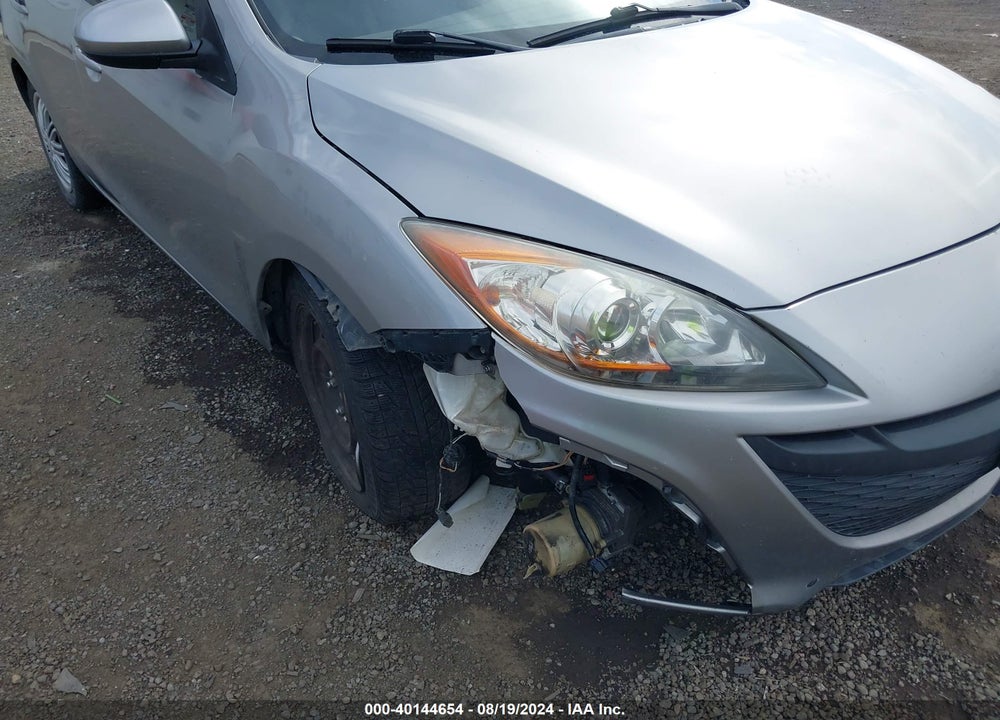 2011 MAZDA 3 I SPORT VIN: JM1BL1UG5B1495919