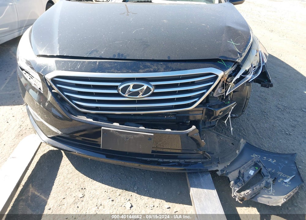 2015 HYUNDAI SONATA SE VIN: 5NPE24AF8FH166501