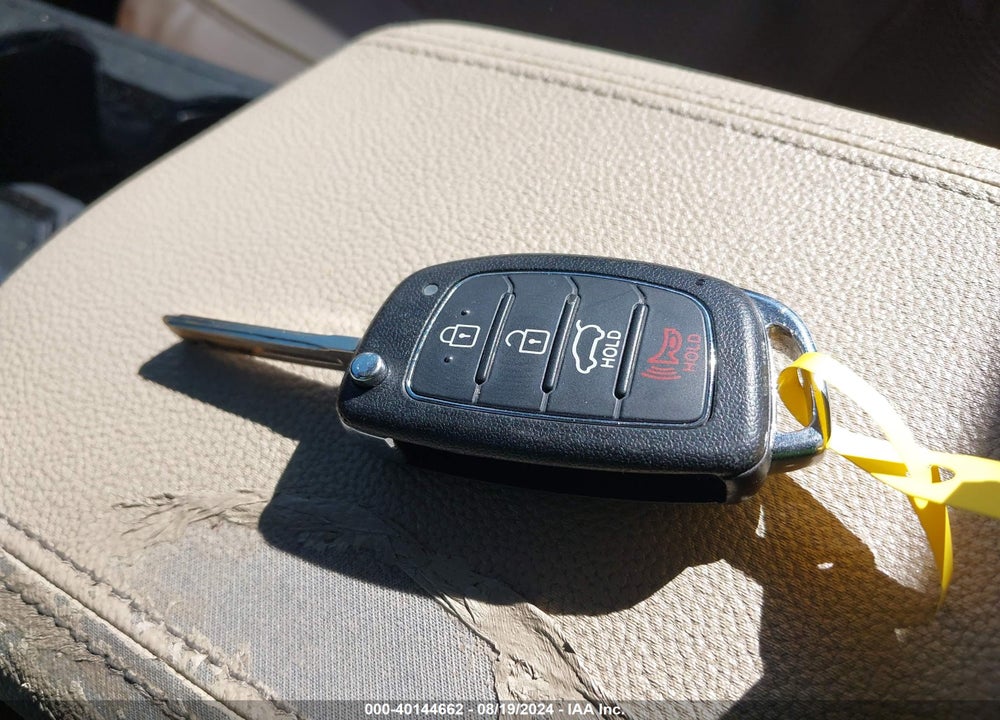 2015 HYUNDAI SONATA SE VIN: 5NPE24AF8FH166501