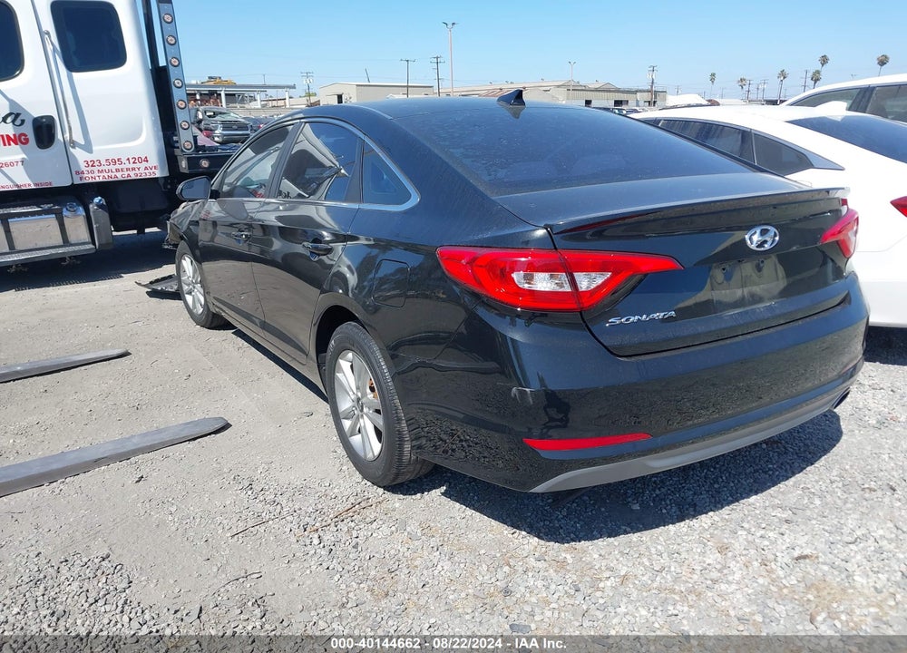 2015 HYUNDAI SONATA SE VIN: 5NPE24AF8FH166501