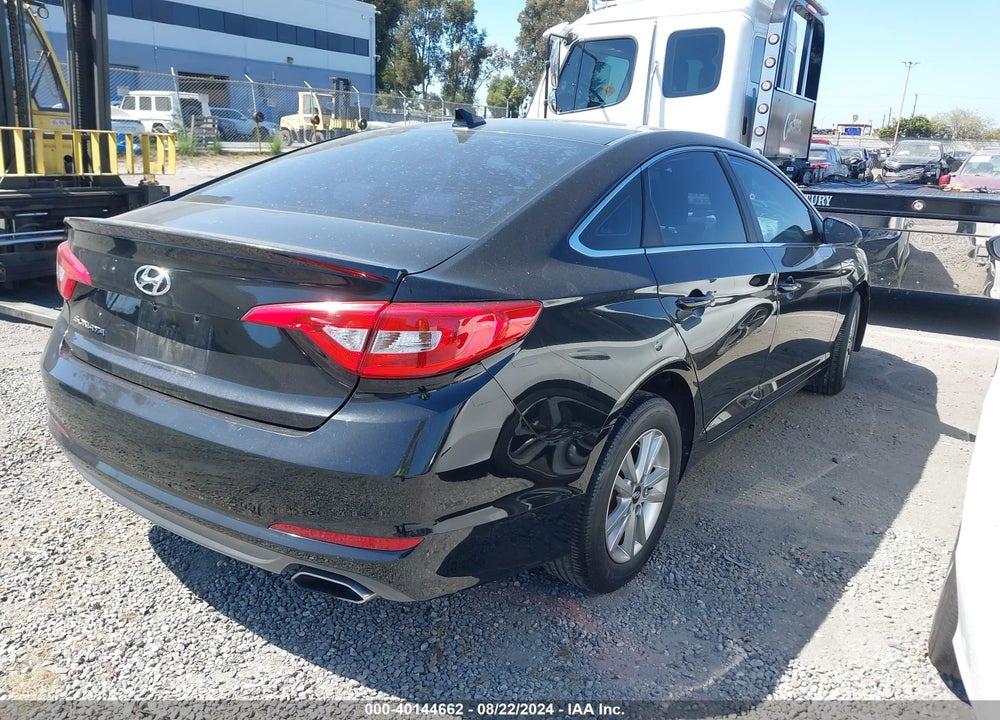 2015 HYUNDAI SONATA SE VIN: 5NPE24AF8FH166501