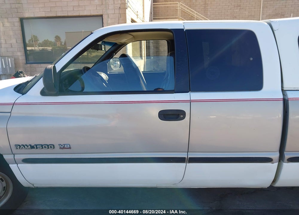 1998 DODGE RAM 1500 ST VIN: 3B7HC12Y4WG124831
