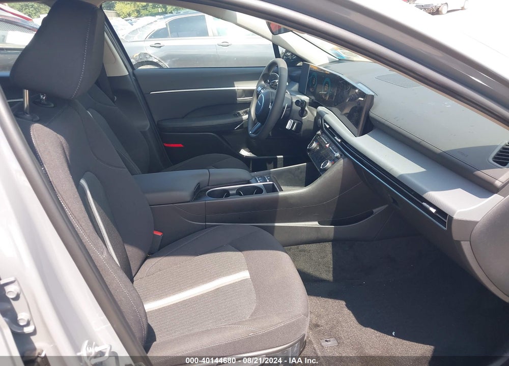 2024 HYUNDAI SONATA SEL VIN: KMHL64JAXRA396550