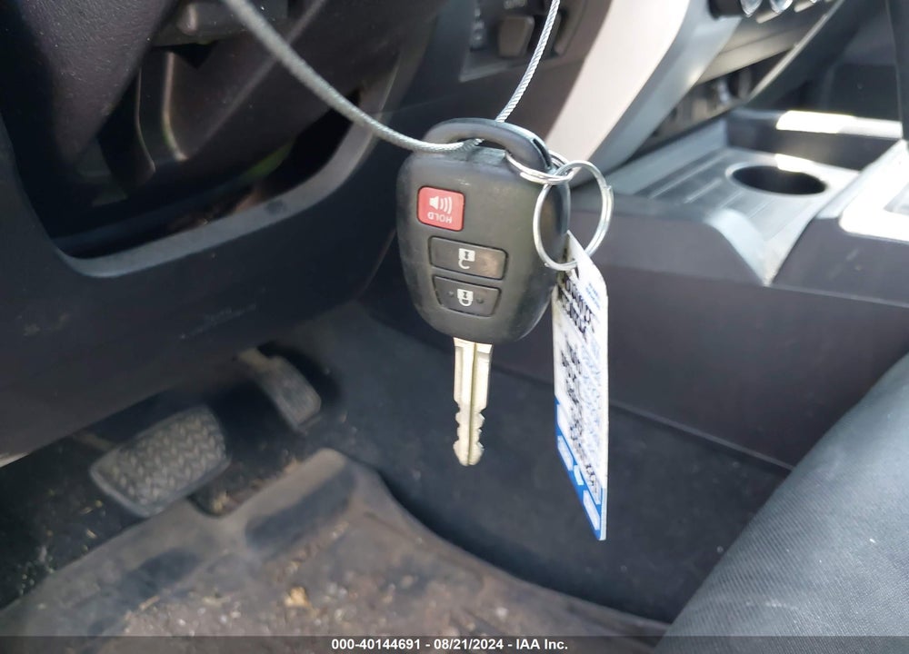 2018 TOYOTA TUNDRA SR5 5.7L V8 VIN: 5TFUW5F10JX685946