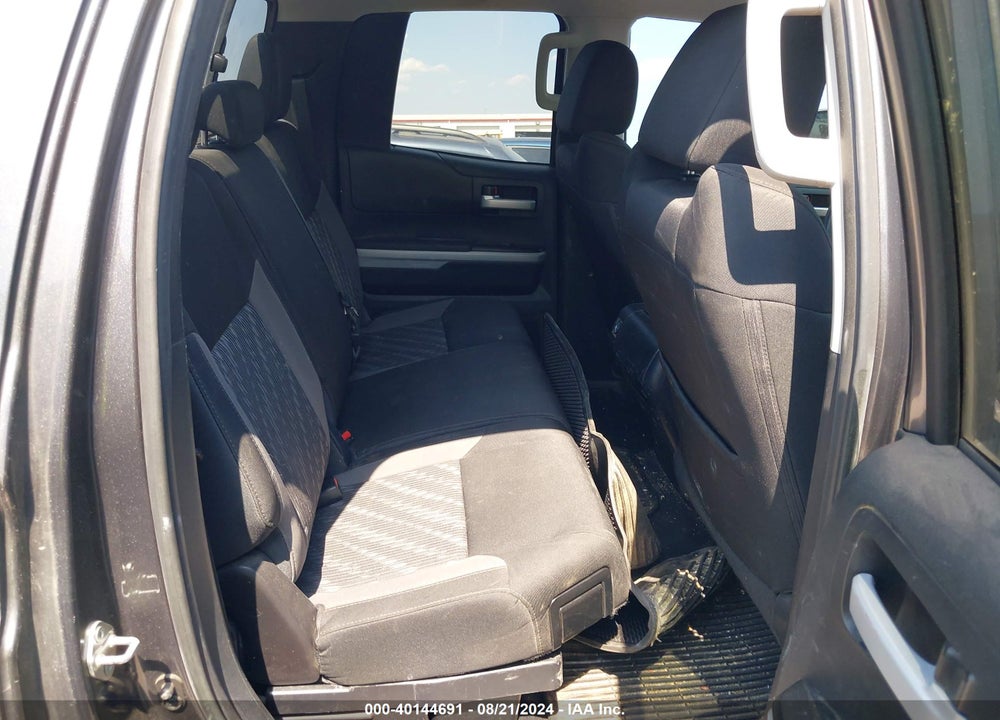 2018 TOYOTA TUNDRA SR5 5.7L V8 VIN: 5TFUW5F10JX685946