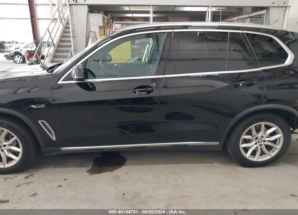 2022 BMW X5 PHEV XDRIVE45E VIN: 5UXTA6C06N9K13030