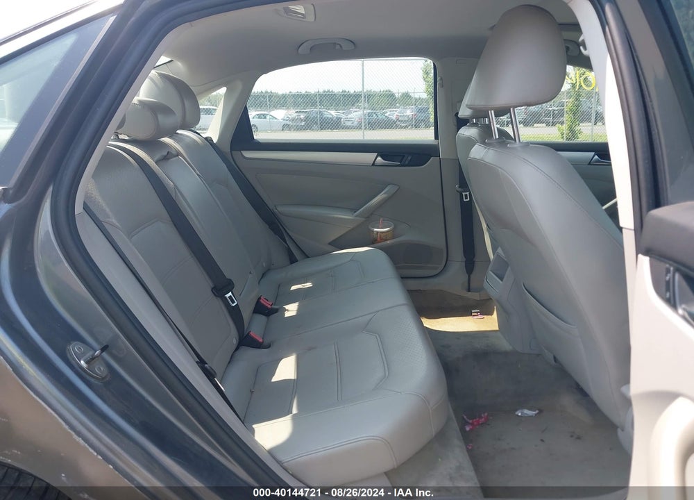 2012 VOLKSWAGEN PASSAT 2.5L SE VIN: 1VWBP7A32CC038433