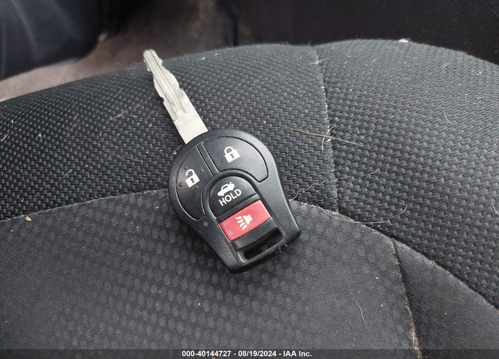 2013 NISSAN ROGUE S VIN: JN8AS5MV5DW127528