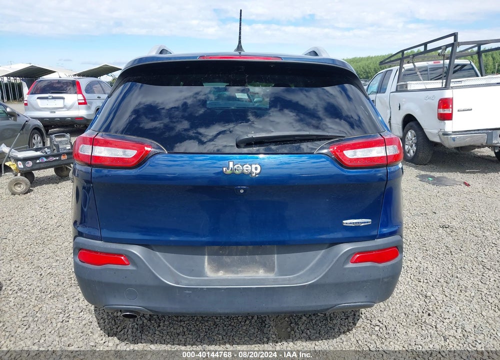 2018 JEEP CHEROKEE LATITUDE FWD VIN: 1C4PJLCB7JD611499