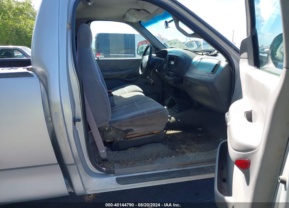 1998 FORD F-150 STANDARD/XL/XLT VIN: 1FTZF1825WKB52984
