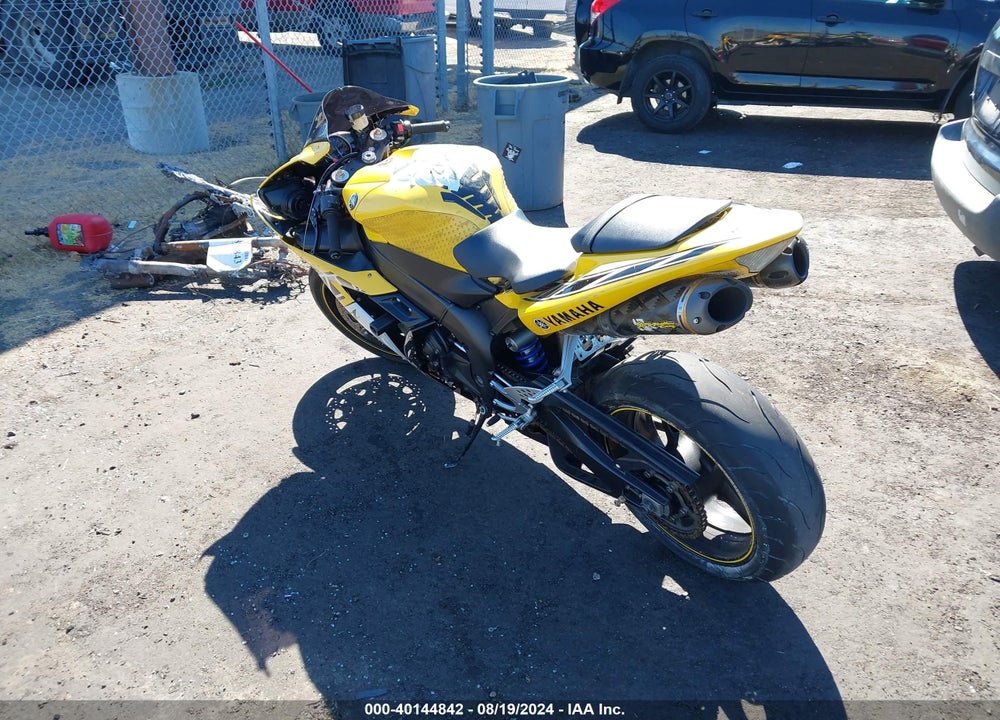 2006 YAMAHA YZFR1 C VIN: JYARN15Y06A001371