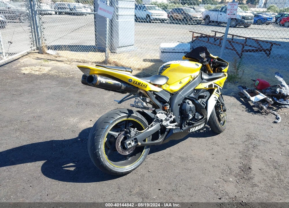 2006 YAMAHA YZFR1 C VIN: JYARN15Y06A001371
